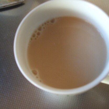 目覚めに1杯頂きました。レンジ任せで美味しいミルクティーが飲めるなんて嬉しいです。